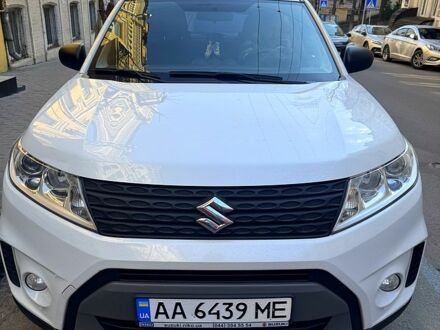 Сузуки Витара 2018 в Киеве на Automoto.ua Белый Сузуки Витара, объемом двигателя 1.6 л и пробегом 109 тыс. км за 17500 $, фото 1 на Automoto.ua
