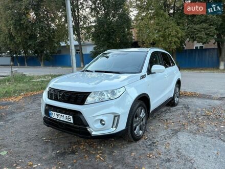 Белый Сузуки Витара, объемом двигателя 1 л и пробегом 46 тыс. км за 17200 $, фото 1 на Automoto.ua