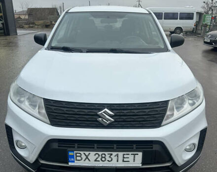 Белый Сузуки Витара, объемом двигателя 1 л и пробегом 105 тыс. км за 11700 $, фото 1 на Automoto.ua