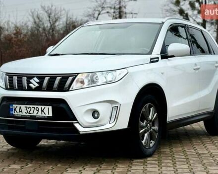 Белый Сузуки Витара, объемом двигателя 1.37 л и пробегом 52 тыс. км за 18300 $, фото 1 на Automoto.ua