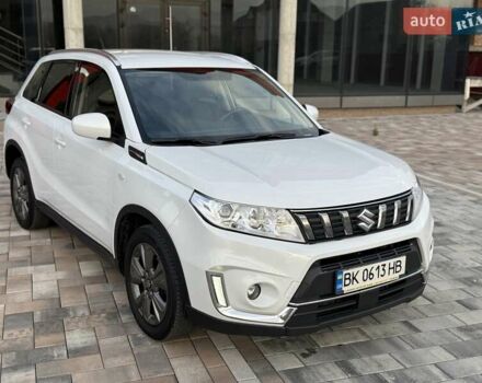 Белый Сузуки Витара, объемом двигателя 1.37 л и пробегом 112 тыс. км за 16800 $, фото 1 на Automoto.ua