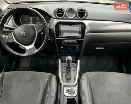 Бежевый Сузуки Витара, объемом двигателя 1.59 л и пробегом 175 тыс. км за 16000 $, фото 23 на Automoto.ua