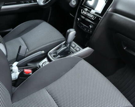 Бежевий Сузукі Вітара, об'ємом двигуна 1.37 л та пробігом 86 тис. км за 20500 $, фото 7 на Automoto.ua