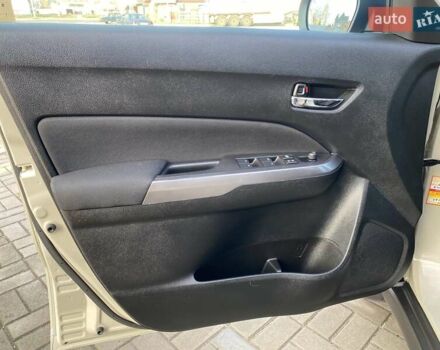 Бежевый Сузуки Витара, объемом двигателя 1.37 л и пробегом 22 тыс. км за 19600 $, фото 8 на Automoto.ua