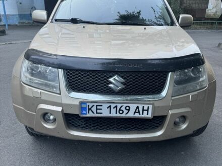 Бежевий Сузукі Вітара, об'ємом двигуна 2 л та пробігом 250 тис. км за 6300 $, фото 1 на Automoto.ua