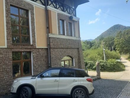 Сузуки Витара 2018 в Калиновке на Automoto.ua Бежевый Сузуки Витара, объемом двигателя 1.58 л и пробегом 91 тыс. км за 14650 $, фото 1 на Automoto.ua