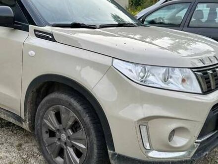 Сузуки Витара 2019 в Киеве на Automoto.ua Бежевый Сузуки Витара, объемом двигателя 1 л и пробегом 183 тыс. км за 7400 $, фото 1 на Automoto.ua