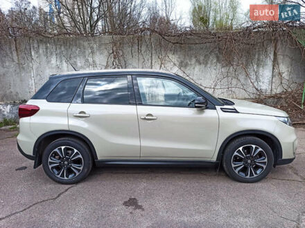 Сузуки Витара 2020 в Киеве на Automoto.ua Бежевый Сузуки Витара, объемом двигателя 1.37 л и пробегом 82 тыс. км за 20000 $, фото 1 на Automoto.ua