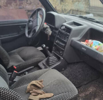 Черный Сузуки Витара, объемом двигателя 1.59 л и пробегом 303 тыс. км за 4950 $, фото 11 на Automoto.ua