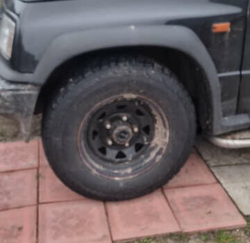 Черный Сузуки Витара, объемом двигателя 1.59 л и пробегом 303 тыс. км за 4950 $, фото 16 на Automoto.ua