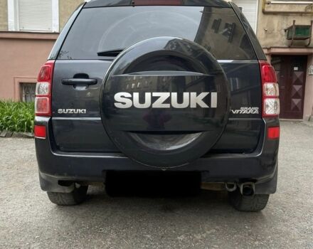 Черный Сузуки Витара, объемом двигателя 2 л и пробегом 250 тыс. км за 5905 $, фото 2 на Automoto.ua
