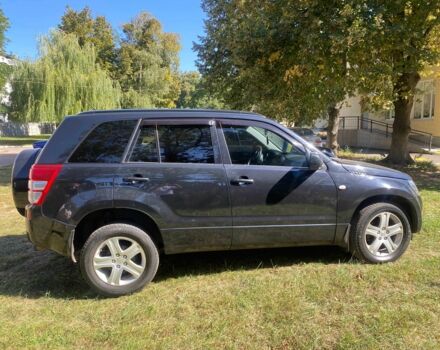 Черный Сузуки Витара, объемом двигателя 2 л и пробегом 131 тыс. км за 8500 $, фото 6 на Automoto.ua