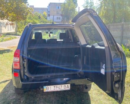 Черный Сузуки Витара, объемом двигателя 2 л и пробегом 131 тыс. км за 8500 $, фото 3 на Automoto.ua