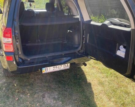 Черный Сузуки Витара, объемом двигателя 2 л и пробегом 131 тыс. км за 8500 $, фото 4 на Automoto.ua