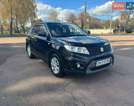 Черный Сузуки Витара, объемом двигателя 1.59 л и пробегом 90 тыс. км за 12500 $, фото 1 на Automoto.ua