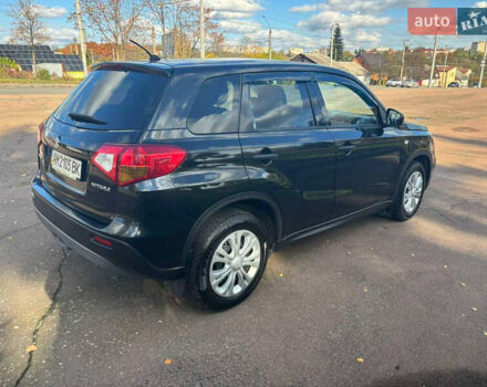 Черный Сузуки Витара, объемом двигателя 1.59 л и пробегом 90 тыс. км за 12500 $, фото 2 на Automoto.ua