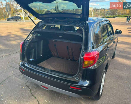 Черный Сузуки Витара, объемом двигателя 1.59 л и пробегом 90 тыс. км за 12500 $, фото 3 на Automoto.ua