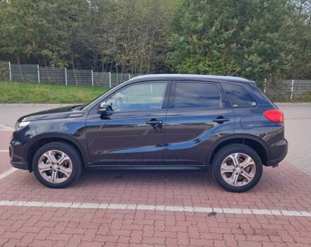 Черный Сузуки Витара, объемом двигателя 1.6 л и пробегом 108 тыс. км за 8400 $, фото 4 на Automoto.ua