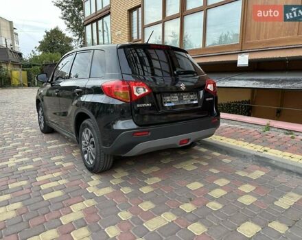 Сузуки Витара 2017 в Киеве на Automoto.ua Черный Сузуки Витара, объемом двигателя 1.6 л и пробегом 95 тыс. км за 16199 $, фото 4 на Automoto.ua