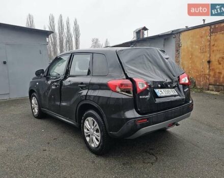 Черный Сузуки Витара, объемом двигателя 1.59 л и пробегом 158 тыс. км за 5700 $, фото 4 на Automoto.ua