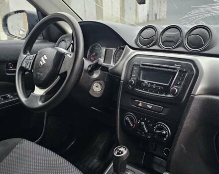 Черный Сузуки Витара, объемом двигателя 1.59 л и пробегом 158 тыс. км за 5700 $, фото 12 на Automoto.ua