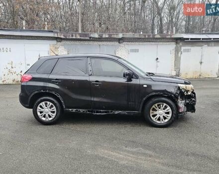 Черный Сузуки Витара, объемом двигателя 1.59 л и пробегом 158 тыс. км за 5700 $, фото 2 на Automoto.ua