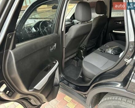 Сузуки Витара 2017 в Киеве на Automoto.ua Черный Сузуки Витара, объемом двигателя 1.6 л и пробегом 95 тыс. км за 16199 $, фото 11 на Automoto.ua