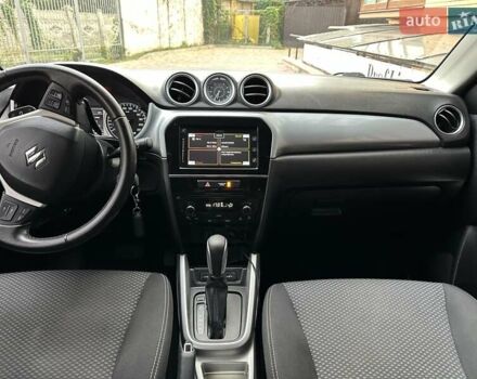 Сузуки Витара 2017 в Киеве на Automoto.ua Черный Сузуки Витара, объемом двигателя 1.6 л и пробегом 95 тыс. км за 16199 $, фото 10 на Automoto.ua