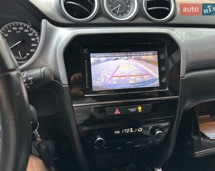 Сузуки Витара 2017 в Киеве на Automoto.ua Черный Сузуки Витара, объемом двигателя 1.6 л и пробегом 95 тыс. км за 16199 $, фото 14 на Automoto.ua