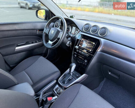 Черный Сузуки Витара, объемом двигателя 1.37 л и пробегом 2 тыс. км за 21900 $, фото 12 на Automoto.ua