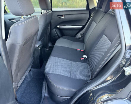 Черный Сузуки Витара, объемом двигателя 1.37 л и пробегом 2 тыс. км за 21900 $, фото 16 на Automoto.ua