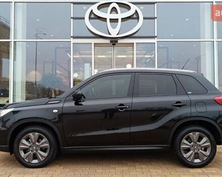 Черный Сузуки Витара, объемом двигателя 1.37 л и пробегом 2 тыс. км за 21501 $, фото 2 на Automoto.ua