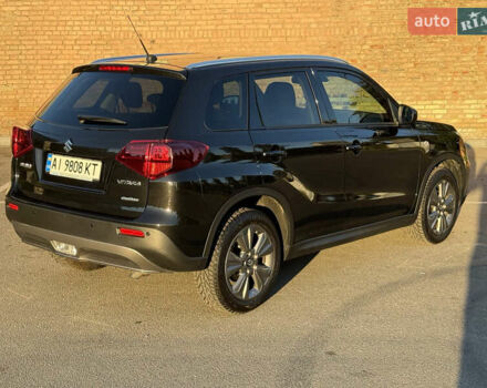 Черный Сузуки Витара, объемом двигателя 1.37 л и пробегом 2 тыс. км за 21900 $, фото 2 на Automoto.ua