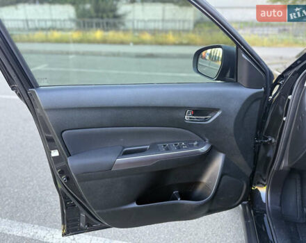 Черный Сузуки Витара, объемом двигателя 1.37 л и пробегом 2 тыс. км за 21900 $, фото 20 на Automoto.ua