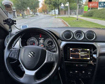 Черный Сузуки Витара, объемом двигателя 1.59 л и пробегом 136 тыс. км за 16091 $, фото 4 на Automoto.ua