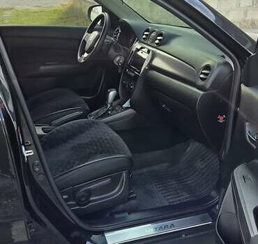 Черный Сузуки Витара, объемом двигателя 1.59 л и пробегом 36 тыс. км за 19000 $, фото 10 на Automoto.ua