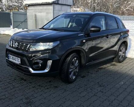 Черный Сузуки Витара, объемом двигателя 1.37 л и пробегом 7 тыс. км за 23400 $, фото 3 на Automoto.ua