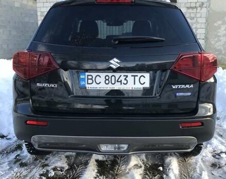 Черный Сузуки Витара, объемом двигателя 1.37 л и пробегом 7 тыс. км за 23400 $, фото 4 на Automoto.ua