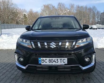 Черный Сузуки Витара, объемом двигателя 1.37 л и пробегом 7 тыс. км за 23400 $, фото 2 на Automoto.ua