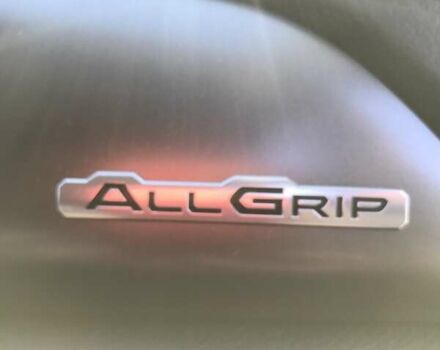 Черный Сузуки Витара, объемом двигателя 1.37 л и пробегом 7 тыс. км за 23400 $, фото 9 на Automoto.ua