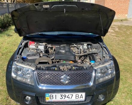 Черный Сузуки Витара, объемом двигателя 2 л и пробегом 131 тыс. км за 8500 $, фото 1 на Automoto.ua