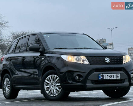 Черный Сузуки Витара, объемом двигателя 1.59 л и пробегом 138 тыс. км за 12999 $, фото 1 на Automoto.ua