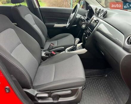 Красный Сузуки Витара, объемом двигателя 1.6 л и пробегом 60 тыс. км за 18500 $, фото 9 на Automoto.ua