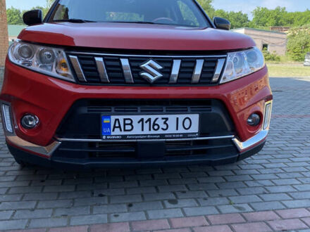 Сузуки Витара 2019 в Виннице на Automoto.ua Красный Сузуки Витара, объемом двигателя 1.4 л и пробегом 34 тыс. км за 17700 $, фото 1 на Automoto.ua