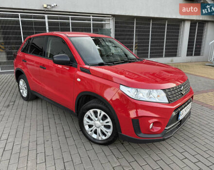 Красный Сузуки Витара, объемом двигателя 1.59 л и пробегом 111 тыс. км за 18700 $, фото 1 на Automoto.ua