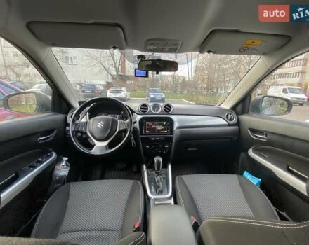 Сузуки Витара, объемом двигателя 1.6 л и пробегом 174 тыс. км за 15000 $, фото 4 на Automoto.ua