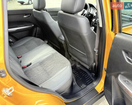 Желтый Сузуки Витара, объемом двигателя 1.37 л и пробегом 141 тыс. км за 17800 $, фото 19 на Automoto.ua