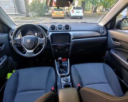 Желтый Сузуки Витара, объемом двигателя 1 л и пробегом 98 тыс. км за 19000 $, фото 12 на Automoto.ua