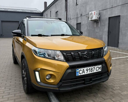 Желтый Сузуки Витара, объемом двигателя 1.4 л и пробегом 96 тыс. км за 19000 $, фото 4 на Automoto.ua