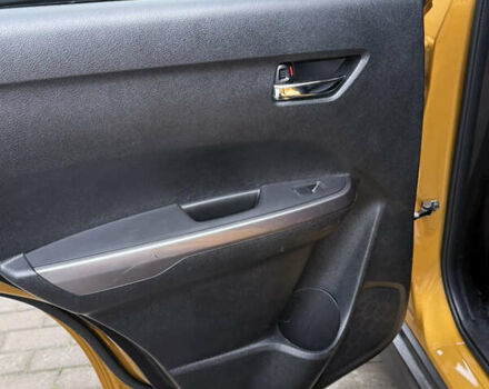 Желтый Сузуки Витара, объемом двигателя 1.4 л и пробегом 96 тыс. км за 19000 $, фото 42 на Automoto.ua